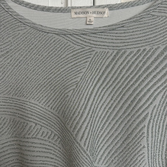 Sparkly long sleeve - Picture 3 of 8